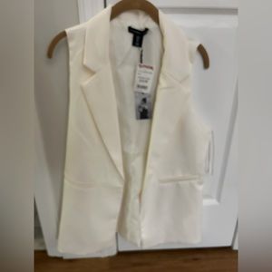 Sleeveless tailored vest